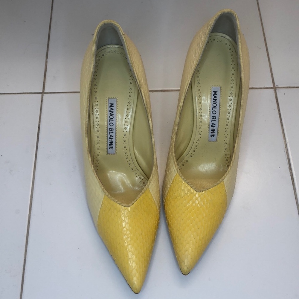 Manolo Blahnik pumps